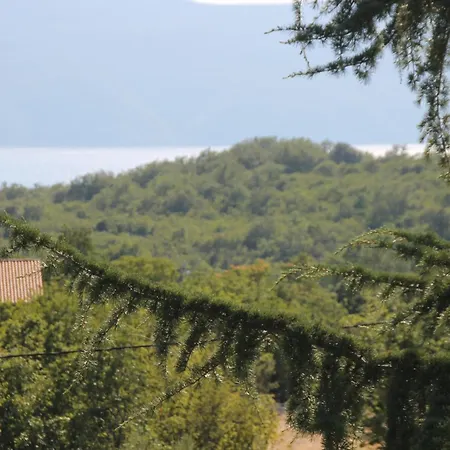 Feriehus Romantisches Mit Grossem Garten 1200 Qm, Nah Zu Einem Schoenen Skrbčići