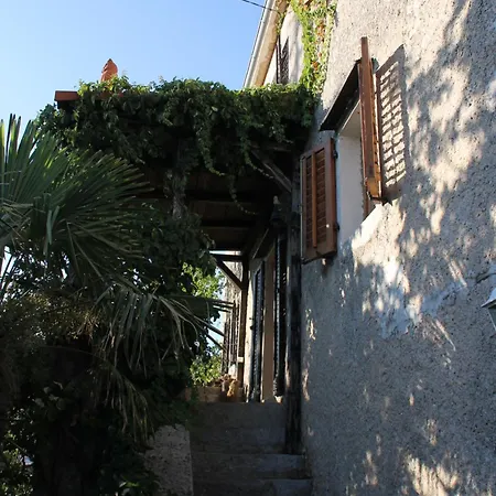 Feriehus Romantisches Mit Grossem Garten 1200 Qm, Nah Zu Einem Schoenen *