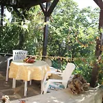 Ferienhaus Romantisches Mit Großem Garten 1200 Qm, Nah Zu Einem Schönen